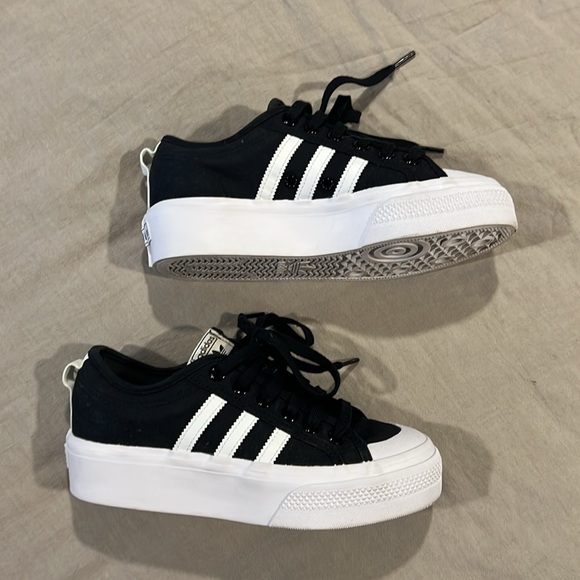 Adidas platform Nizza Sneakers - Picture 2 of 5
